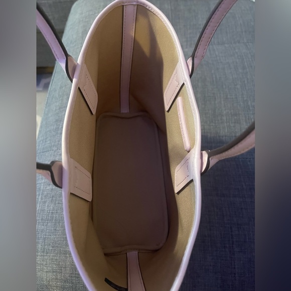 LIKE NEW MICHAEL KORS Jodie Small Logo Jacquard Tote Bag - Picture 3 of 8